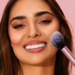 ⁦طقم فرش المكياج + 2 إسفنجات من Real Techniques – Everyday Essentials⁩ - الصورة ⁦6⁩