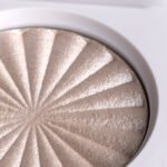 ⁦هايلايتر أوفرا جليزد دونات 7.5 جم – OFRA Highlighter Glazed Donut⁩ - الصورة ⁦6⁩