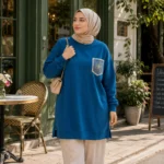 قميص نسائي طويل باللون الأزرق مع جيب مطرز – صناعة تركية